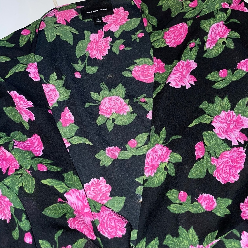 Who What Wear Black Pink Rose Wrap Top - Picture 3 of 6